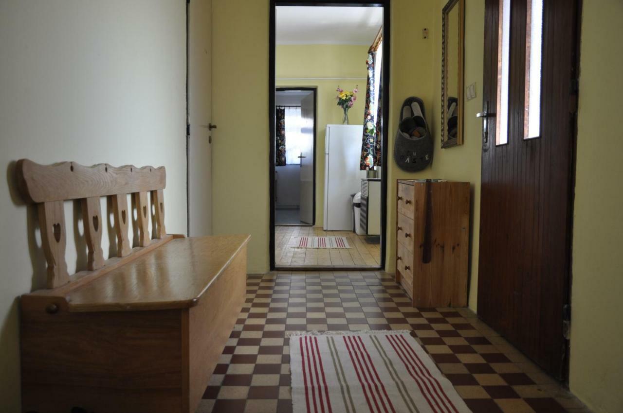 Trenčín Lately Renovated Country House מראה חיצוני תמונה